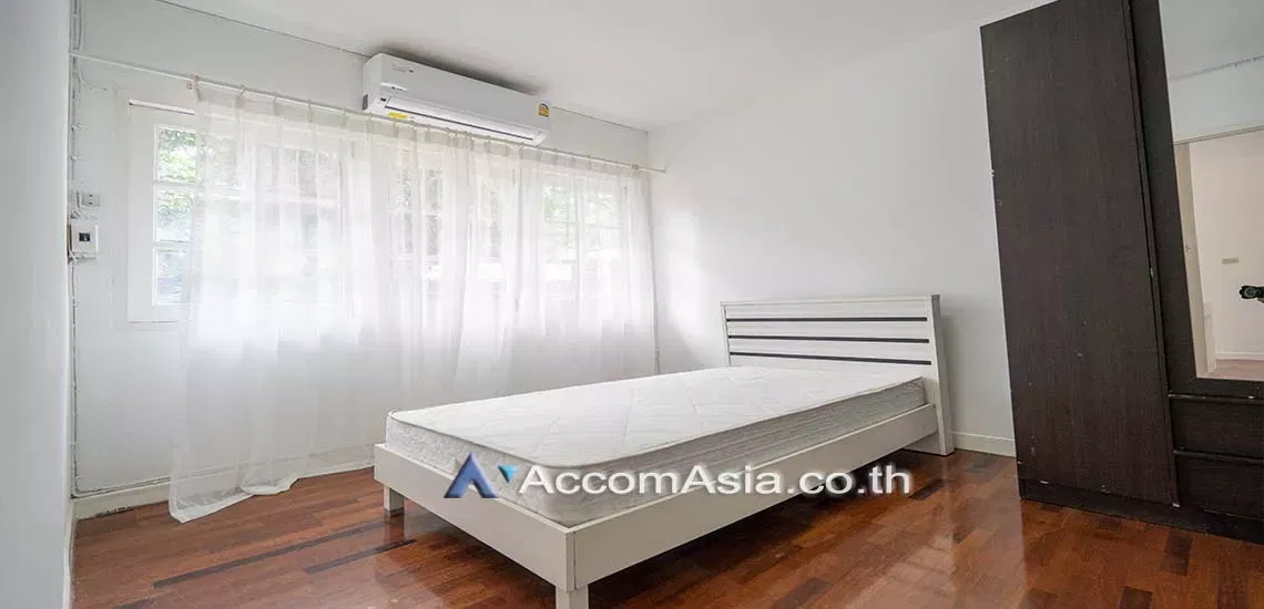 picture 🔼🔽 AccomA 📩  3 BR House in Khlong Toei (11001812) - 8/10