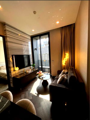 Condos for rent : Esse Sukhumvit36. 1bed 39sqm. Line id: @pfagent