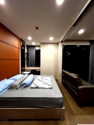 Condos for rent : Ashton Chula - Silom【𝐑𝐄𝐍𝐓】🔥Dark tone room, cool style, complete with functions. Near Sam Yan MRT.🔥 Contact Line ID: @hacondo