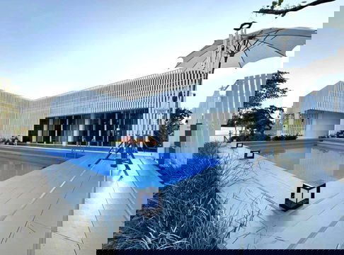  Single-story pool villa for rent. with 2 bedrooms,2 toilets and 1 kitchen. 