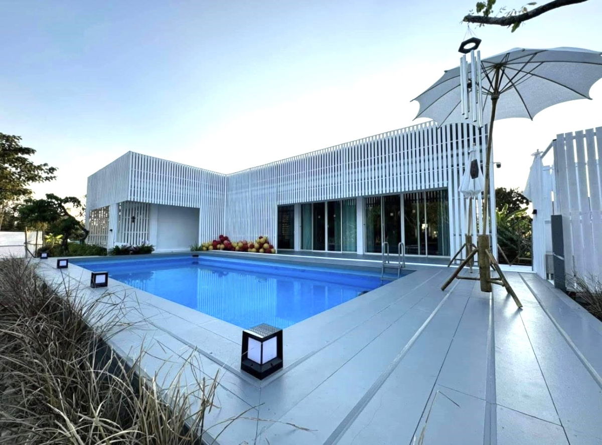 รูป ให้เช่า Pool Villa ชั้นเดียว ท่ามกลางธรรมชาติ มี 2 ห้องนอน 2 ห้องน้ำ 1 ห้องครัว 6 ที่จอดรถ - รูปที่ 1/12