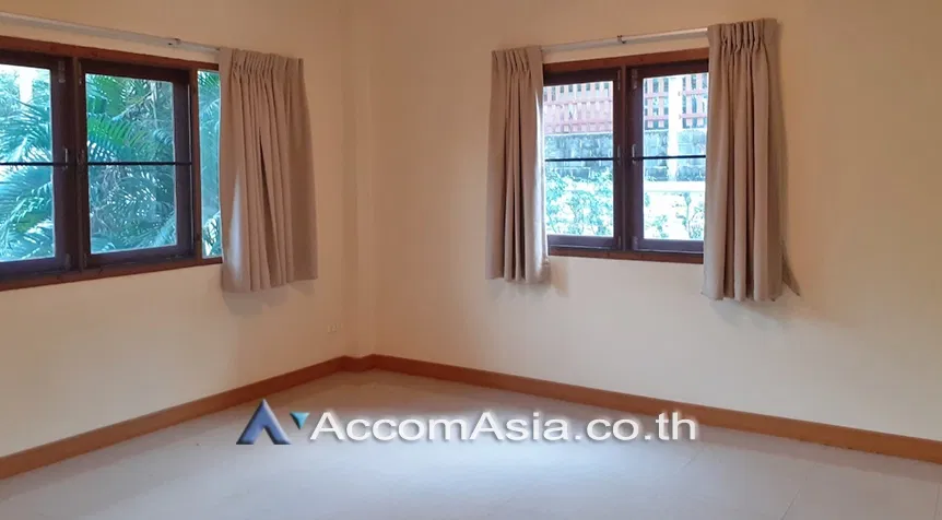 picture 🔼🔽 AccomA 📩  5 BR House in Chong Nonsi (1710845) - 3/15