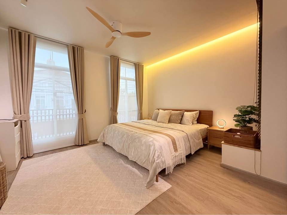 รูป 135AGJD ให้เช่า ทาวน์โฮม 3 ชั้น หมู่บ้าน อินดี้ บางนา-รามคำแหง 2  - รูปที่ 3/13