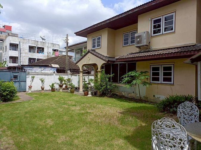 5-bed house for sale, 157 sq wah, Phra Nakhon