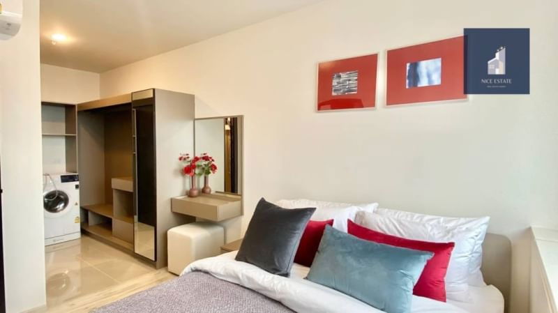 picture XT Huaikhwang 75m. MRT Huaikhwang Rare 1Bedroom with walk-in closet on High floor  - 7/12