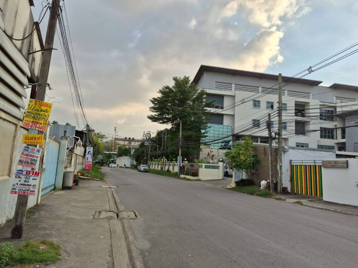 picture Rent Factory area 1 Rai, Purple Area, at Soi Petchkasem 41 - 3/5