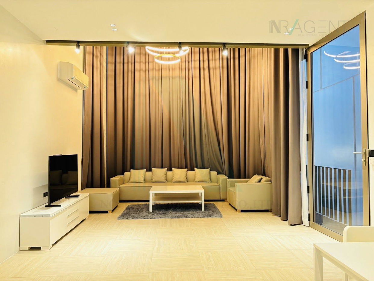 รูป ให้เช่าทาวน์เฮาส์ 4 ชั้น ลักซ์ 35 รัชดา-ลาดพร้าว 3 ห้องนอน 5 ห้องน้ำ - รูปที่ 2/8