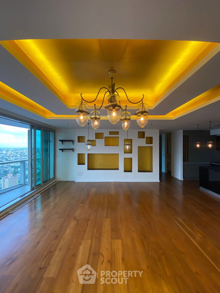 รูป คอนโด 3-ห้องนอน ที่ เดอะ ริเวอร์ คอนโดมิเนียม ใกล้ BTS สะพานตากสิน (ID 2095569) - รูปที่ 2/8