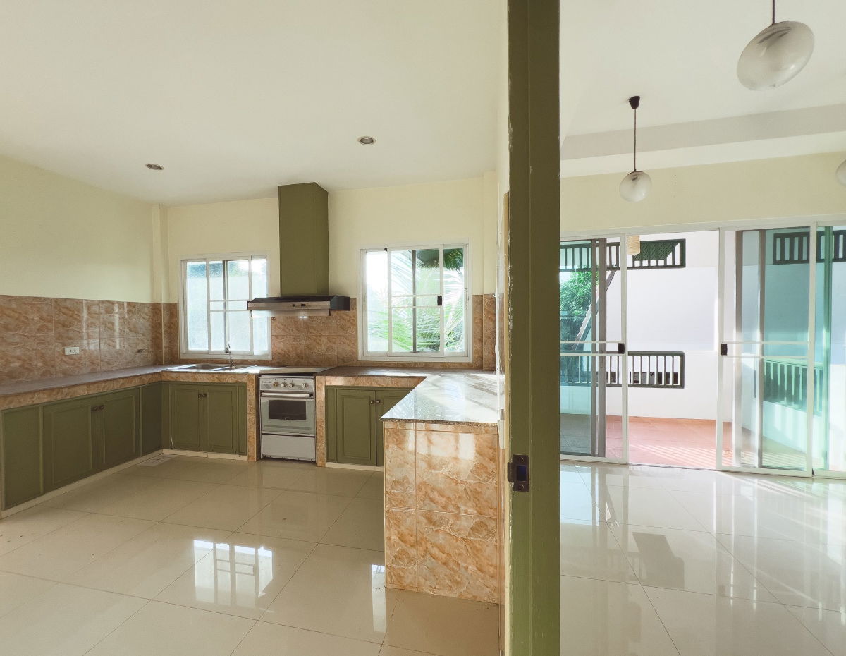 รูป ขายบ้านเดี่ยว พร้อมสระว่ายน้ำ พื้นที่กว้างมากกว่า 1 ไร่ - รูปที่ 18/32