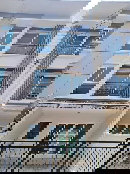 ขายทาวน์โฮม : ขายทาวน์โฮม 3 ชั้น บ้านกลางเมือง พระราม 9-กรุงเทพกรีฑา 19.9 ตารางวา