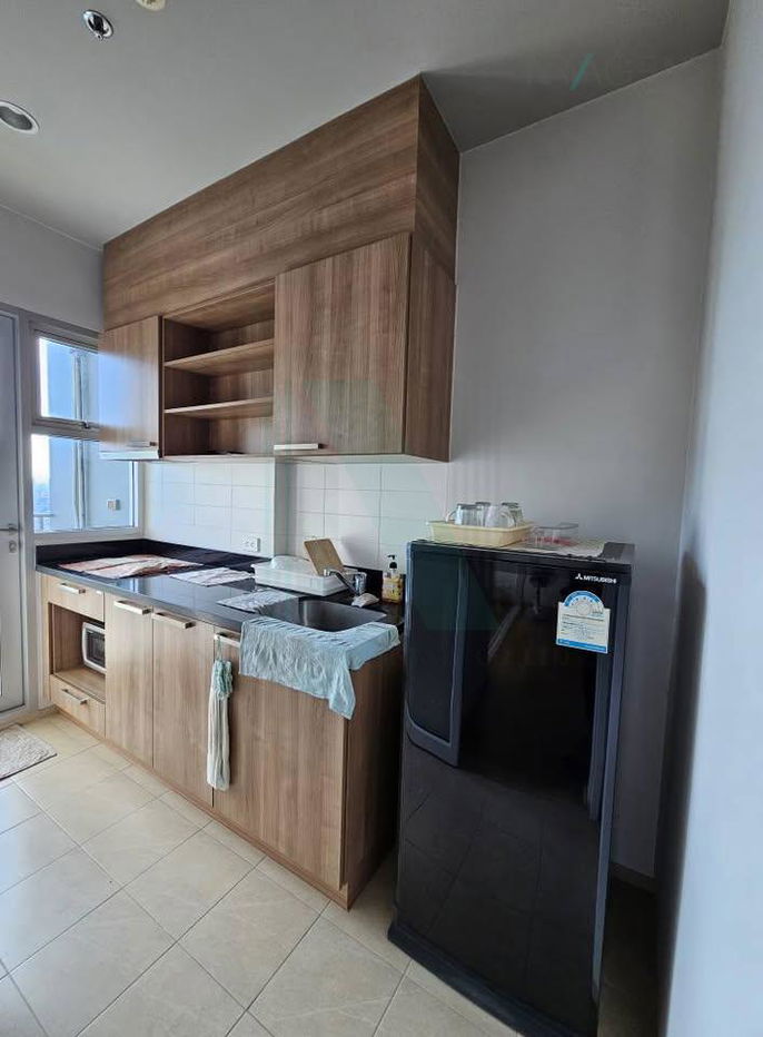 picture 🎉 For Rent Condo HIVE SATHORN Building , Floor 31,1 bed room, Room size 42 sqm - 6/8