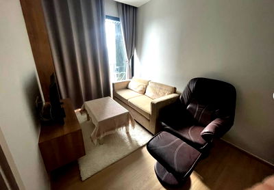 Condos for rent : Capital Ekkamai. 1bed 36sqm. Line id: @pfagent