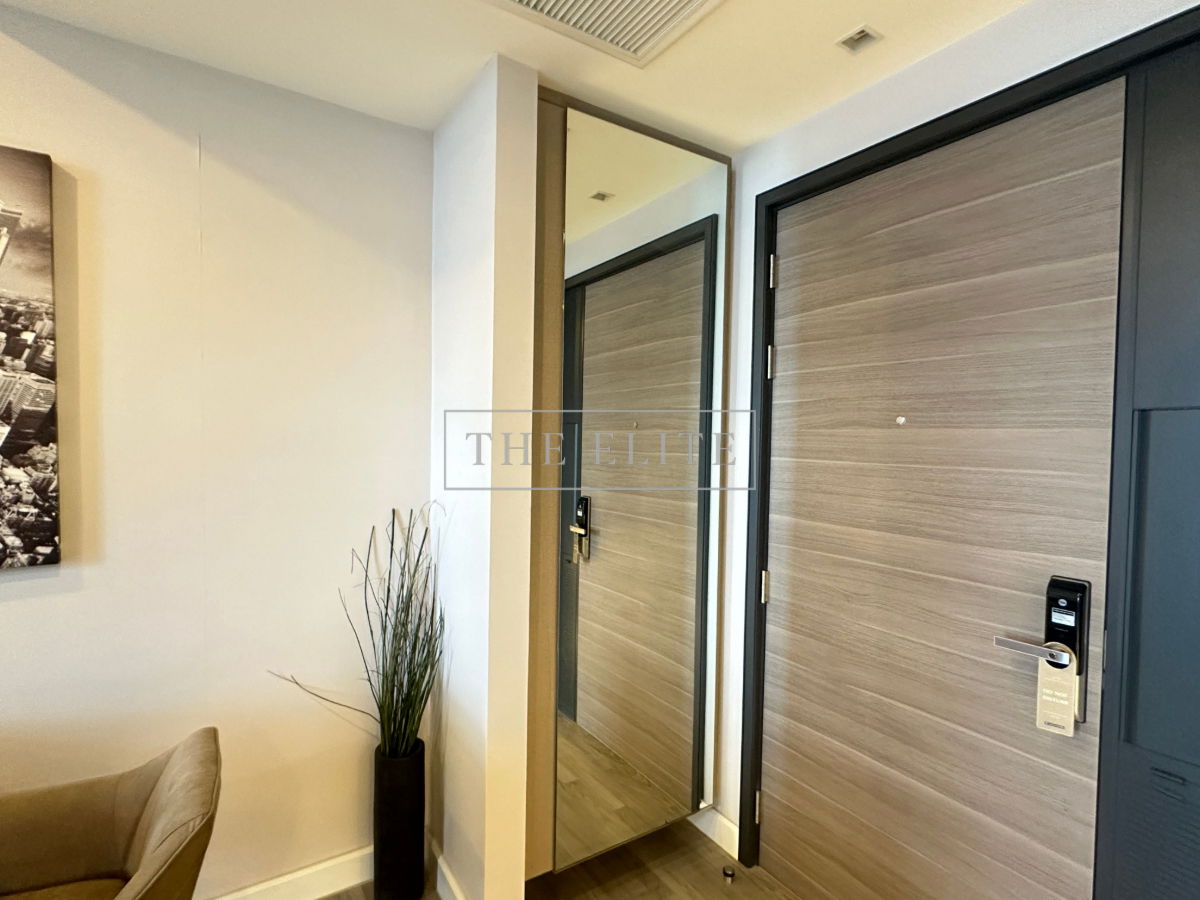 รูป ✨ โอเอซิสใจกลางเมือง The Room สาทร-ถนนปั้น คอนโดหรู บรรยากาศเงียบสงบ เป็นส่วนตัว 🌿 - รูปที่ 12/23