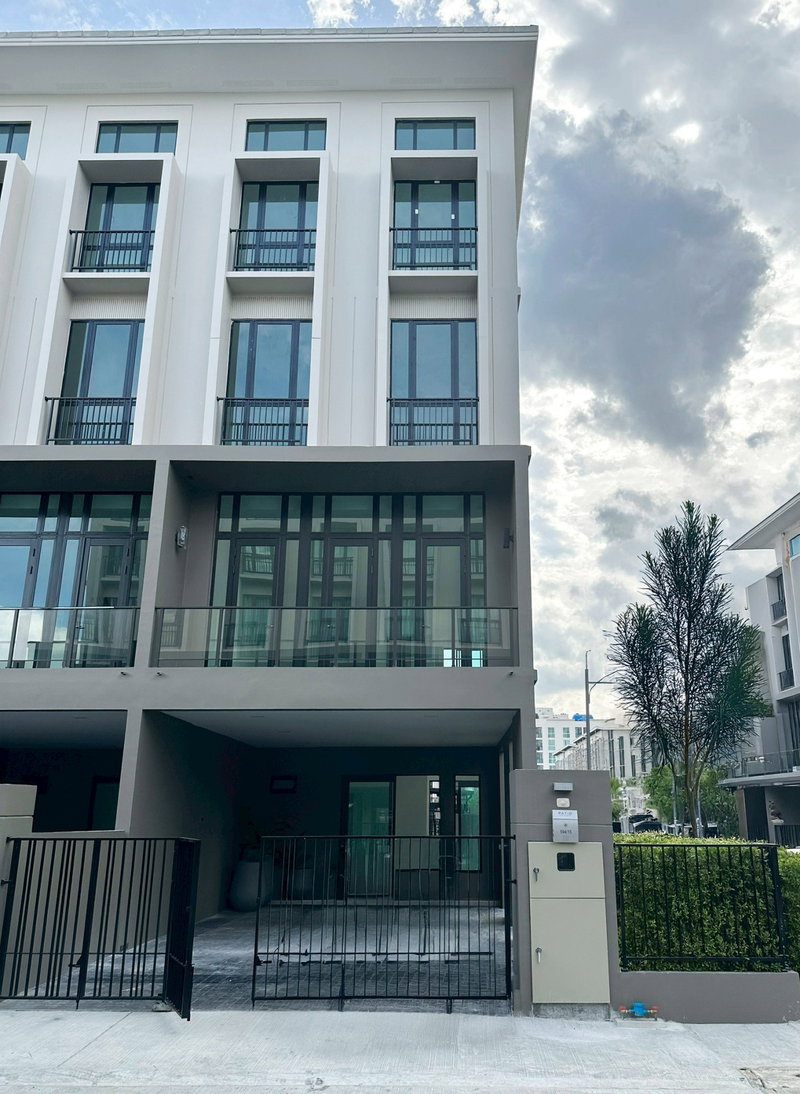 ทาวน์โฮมให้เช่า : WS6162 🏙️ Modern Luxury Townhouse 4 ชั้น | PATIO Ratchayothin   หลังมุม ใกล้ BTS รัชโยธิน  เพียง 120,000 บาท/เดือน