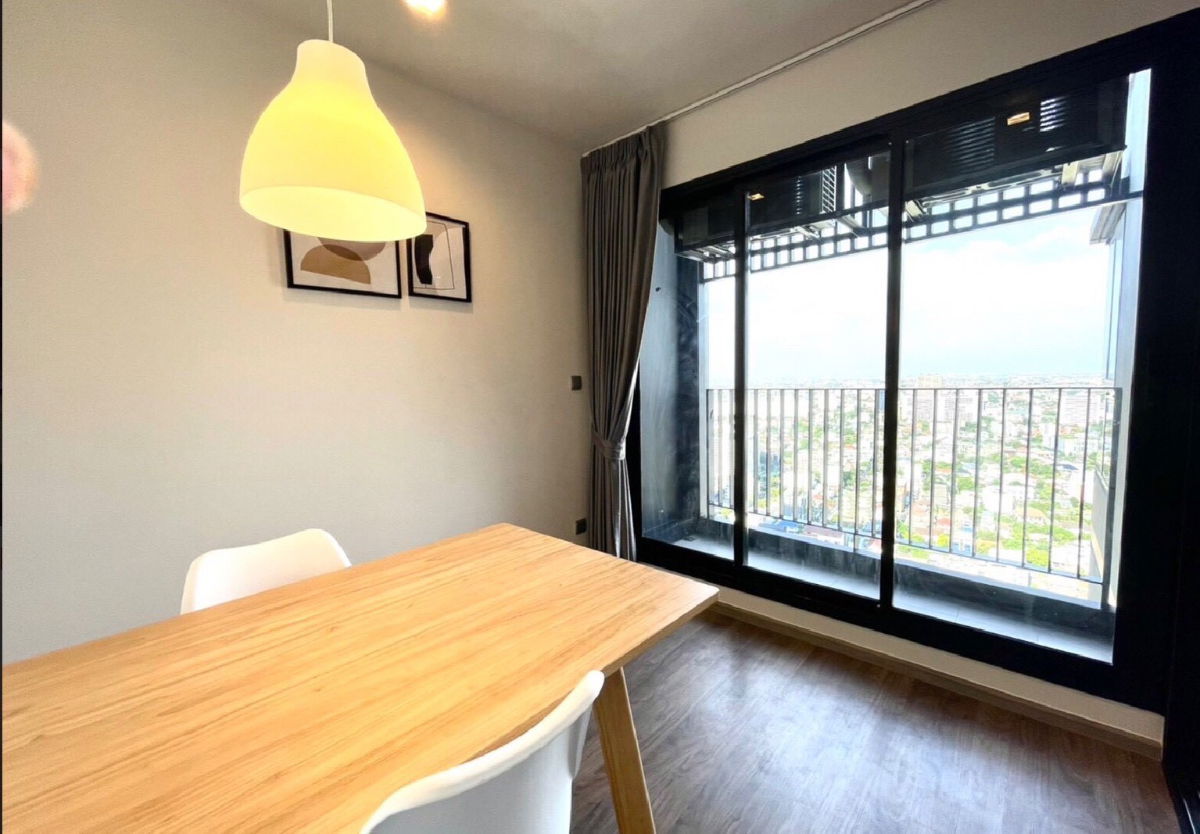 picture  Life Ladprao                     Valley  - 8/13