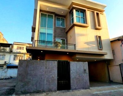 เช่าโฮมออฟฟิศ เขตคันนายาว :  ให้เช่าบ้านเดี่ยว / โฮมออฟฟิศ 3 ชั้น  ซอยรามอินทรา 73 / ห่าง MRT คู้บอน 500 เมตร / เฟอร์นิเจอร์ครบ / อยู่อาศัย หรือ Home office จดบริษัทได้