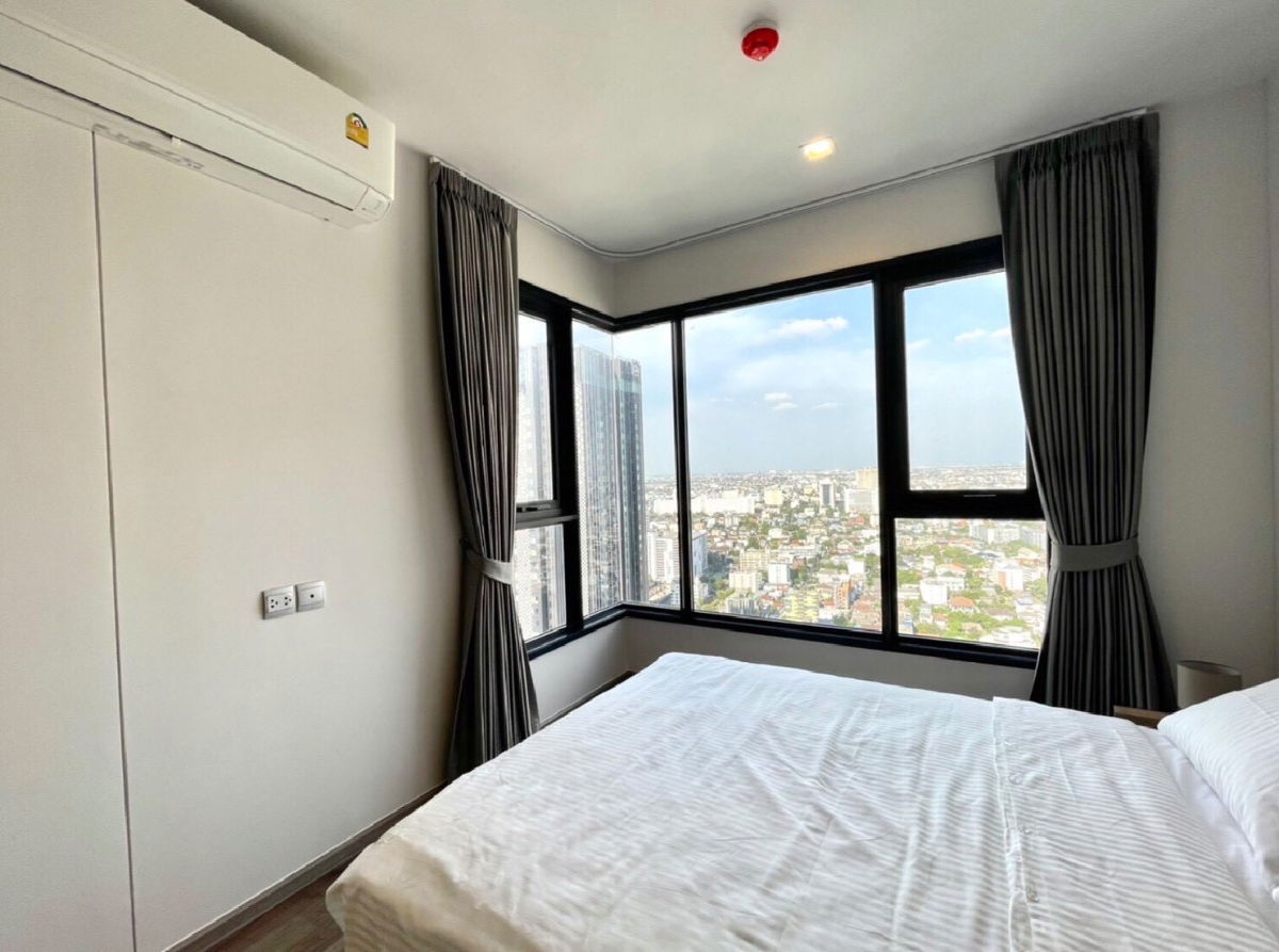 picture  Life Ladprao                     Valley  - 9/13