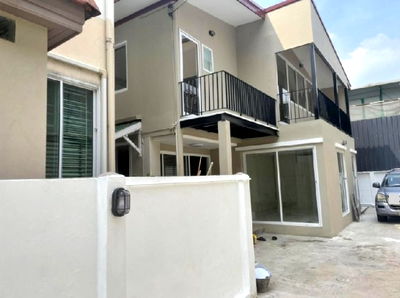 เช่าโฮมออฟฟิศ เขตห้วยขวาง : ให้เช่าบ้านเดี่ยว 2 ชั้น Renovate ใหม่ ย่านสุทธิสาร ห้วยขวาง / ซอยโชคอำนวย / ใกล้ MRT สุทธิสาร / อยู่อาศัย หรือ Home Office