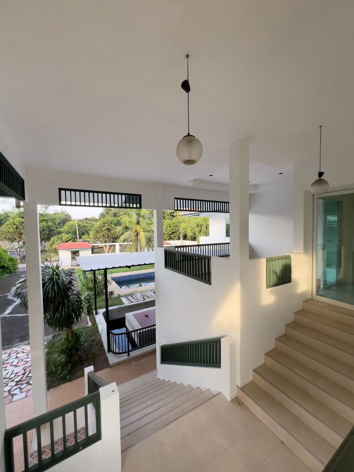 รูป ขายบ้านเดี่ยว พร้อมสระว่ายน้ำ พื้นที่กว้างมากกว่า 1 ไร่ - รูปที่ 4/32