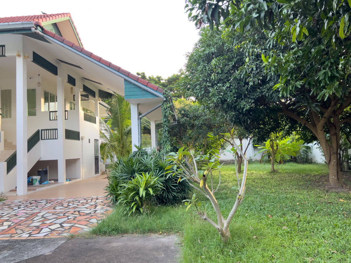 รูป ขายบ้านเดี่ยว พร้อมสระว่ายน้ำ พื้นที่กว้างมากกว่า 1 ไร่ - รูปที่ 30/32