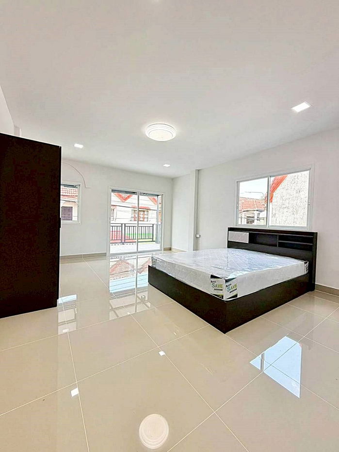 รูป บ้านสวย หลังมุม ทำเลในเมืองนนทบุรี  ใกล้บิ๊กซี ติวานนท์ ใกล้ท่าน้ำนนท์ ใกล้กระทรวงสาธาณสุข  ใกล้ MRT สายสีม่วง - รูปที่ 10/17