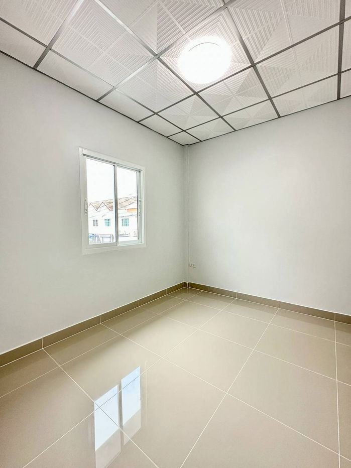 รูป ทาวน์เฮาส์ นนทบุรี บางบัวทอง ตรงข้ามสมบัติบุรี หมู่บ้านบัวทองธานีพาร์ค ซอย5/16 นัดชมบ้าน 085-318-6868 คุณวา - รูปที่ 13/18