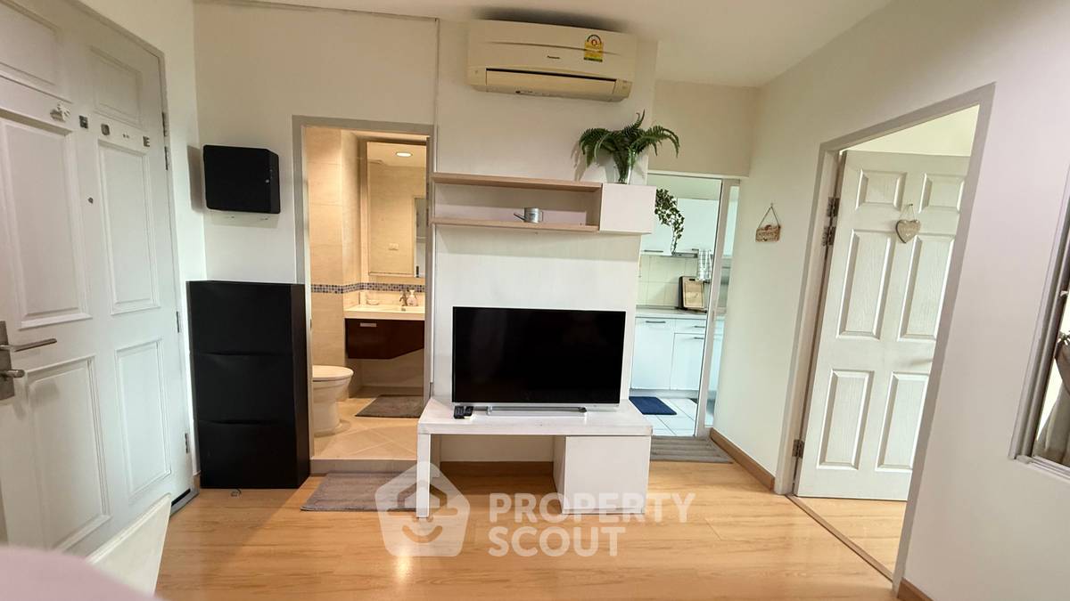 รูป คอนโด 1-ห้องนอน ที่ ไลฟ์ แอท รัชดา - สุทธิสาร ใกล้ MRT สุทธิสาร (ID 2441598) - รูปที่ 3/10