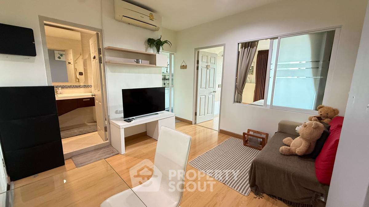 picture 1-BR Condo at Life @ Ratchada-Suthisan near MRT Sutthisan (ID 2441598) - 2/10