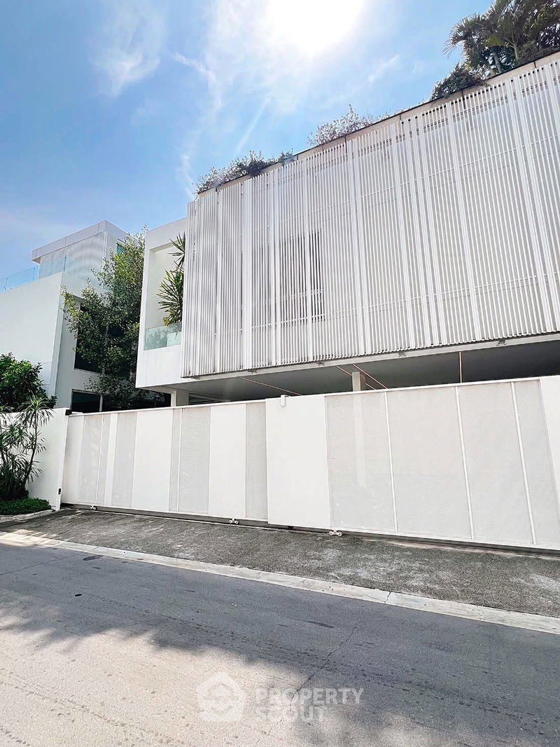 บ้านเดี่ยวให้เช่า : บ้าน 4-ห้องนอน ที่ วิเว่ เอกมัย – รามอินทรา ใน นวมินทร์ (ID 2494505)