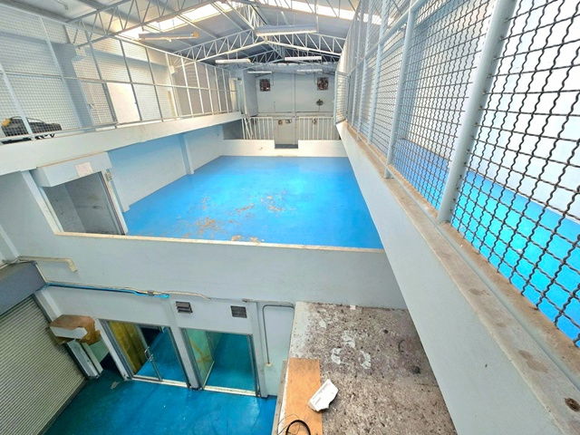 รูป BTS สะพานตากสิน 2.6 กม. นานาชาติคิงส์คอลเลจ 2.6 กม.ขาย-ให้เช่าอาคารพาณิชย์ 3.5 ชั้น2 คูหา+โกดัง 2 ชั้นหลังมุม 674 ตร.ม - รูปที่ 1/8