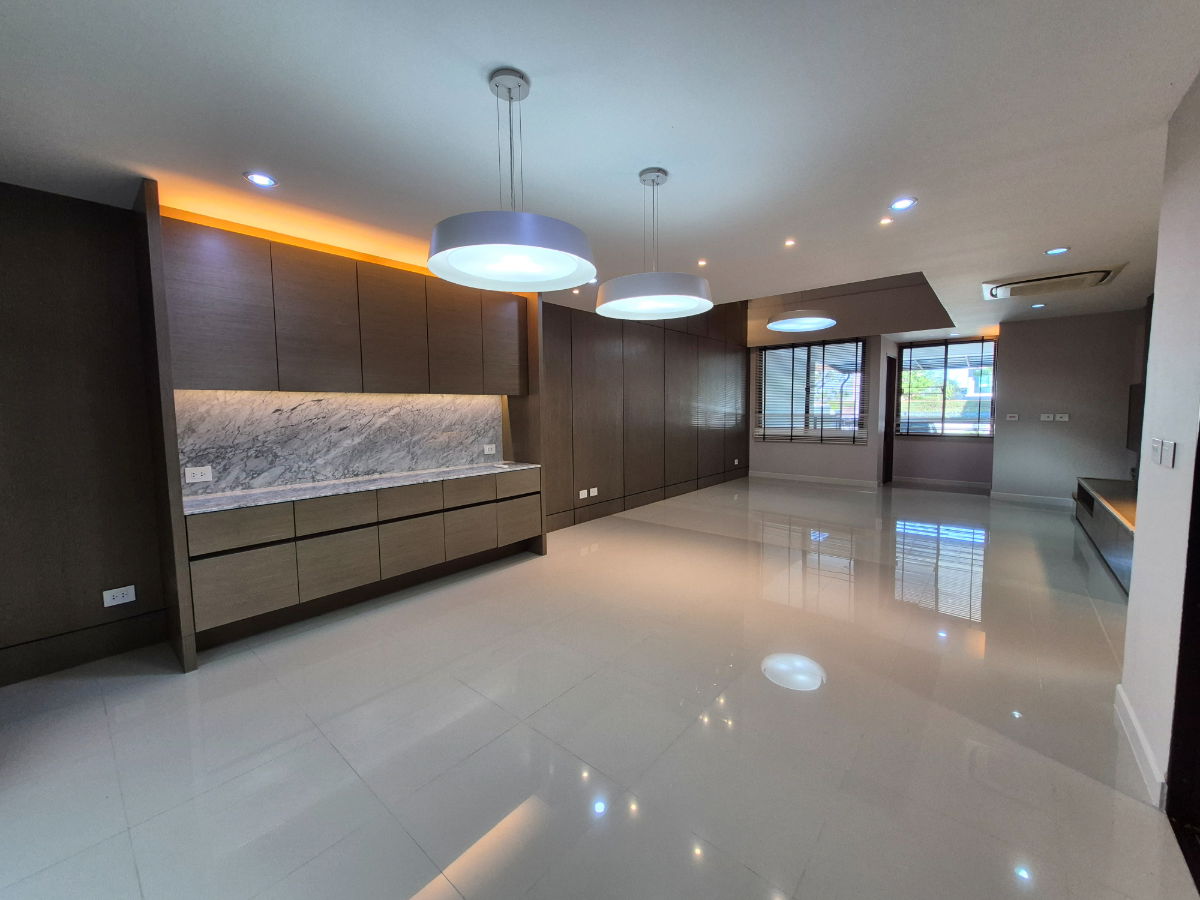 picture Modern Luxury TownHome⭐3 Bedroom⭐Krungthep Kreetha Road  - 7/36