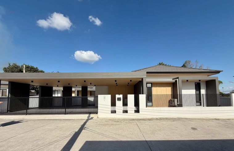 ให้เช่าบ้านเดี่ยวหลังใหญ่ สไตล์โมเดิร์น ซ.หมอย้อย ศรีราชา