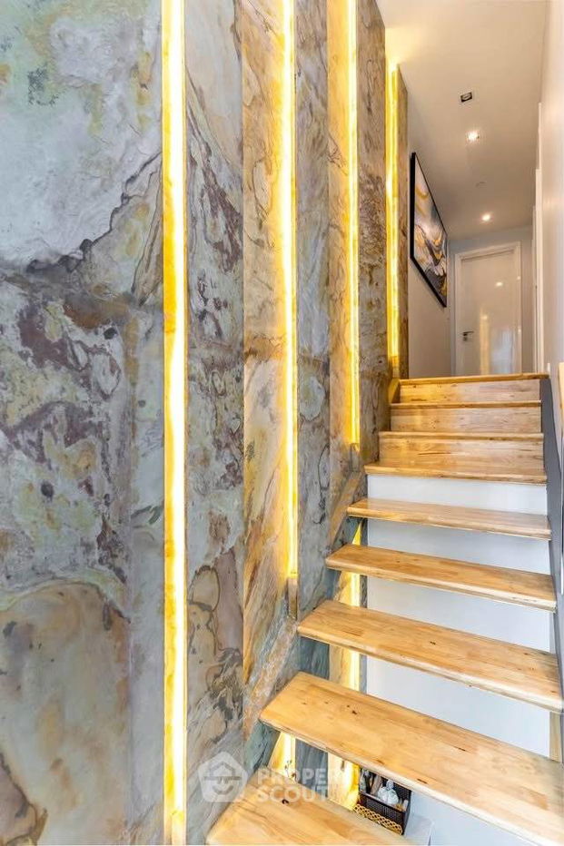 รูป คอนโด 2-ห้องนอน ที่ เดอะ รูม สุขุมวิท 21 ใกล้ MRT สุขุมวิท (ID 2477100) - รูปที่ 7/9