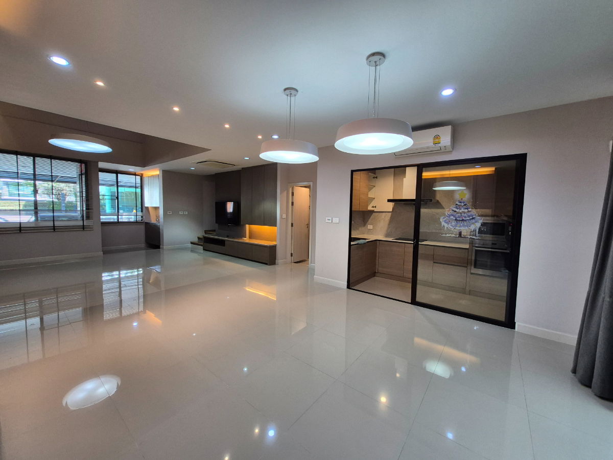 picture Modern Luxury TownHome⭐3 Bedroom⭐Krungthep Kreetha Road  - 8/36