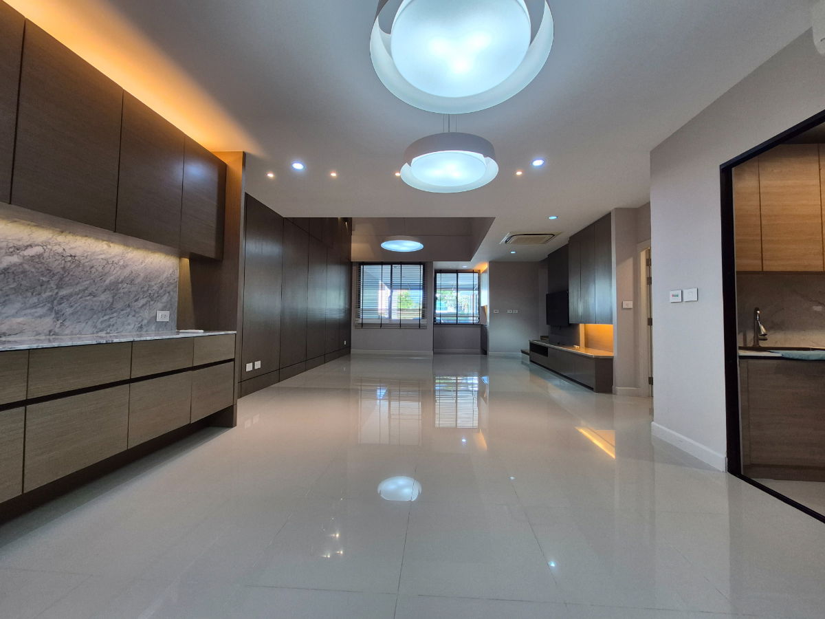 picture Modern Luxury TownHome⭐3 Bedroom⭐Krungthep Kreetha Road  - 6/36
