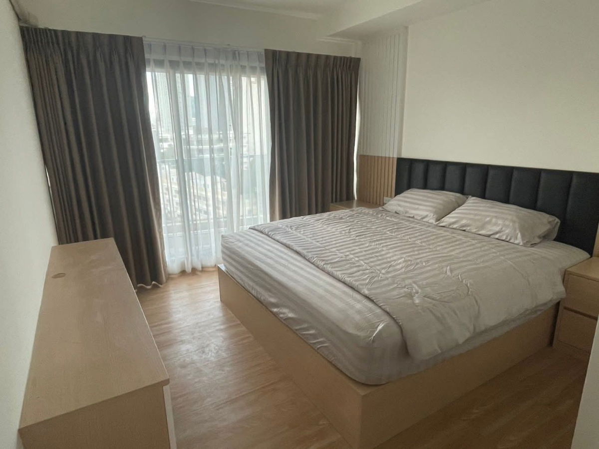 รูป Noble Remix ทองหล่อ | ห้องใหม่รีโนเวท ติด BTS ด้วย Skywalk | 1 ห้องนอน 44 ตร.ม. | เช่า 25,000 บ./ด. - รูปที่ 1/7