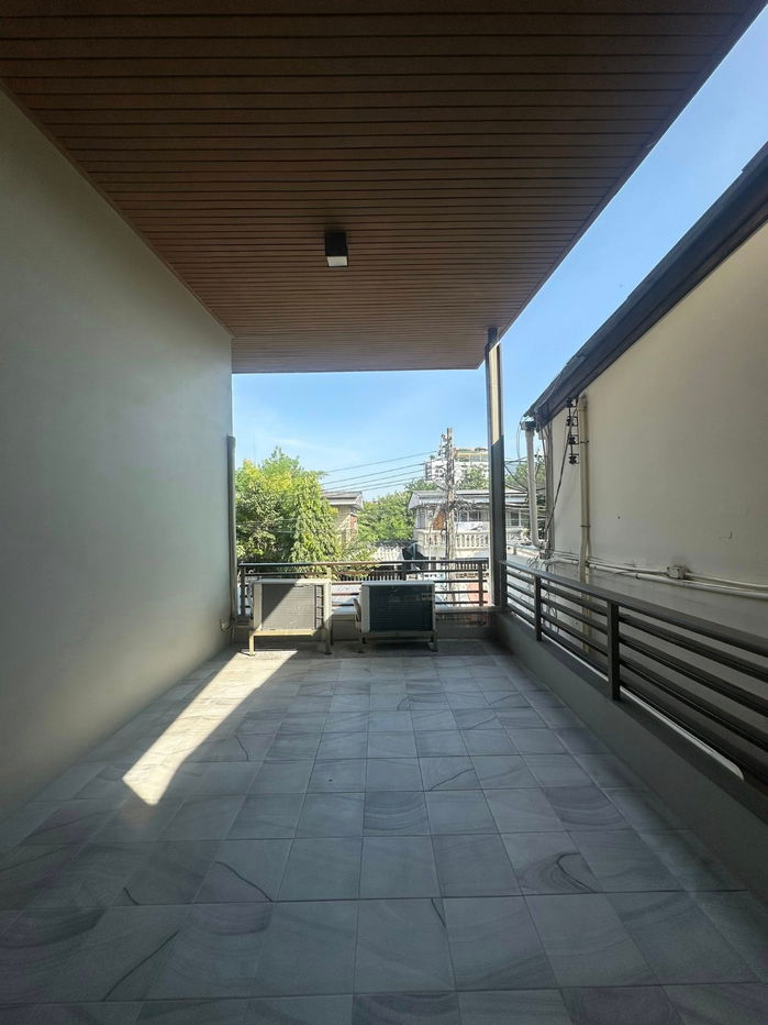 รูป บ้านให้เช่า ที่ : บ้านเดี่ยวสองชั้น ปรีดี 45 สุขุมวิท71  - รูปที่ 6/12