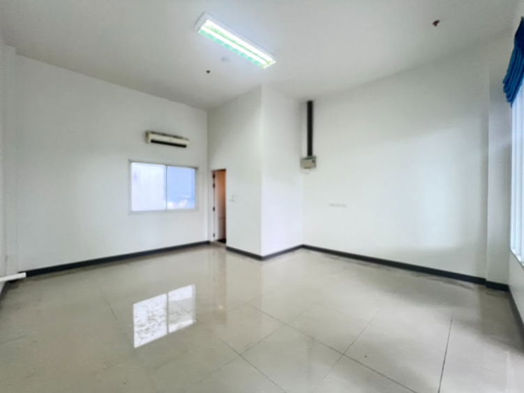 รูป  EHL-250770 ขาย Shop ห้องเปล่าพร้อมเริ่มธุรกิจทันที - รูปที่ 11/13