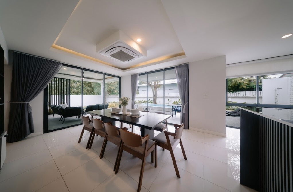 picture Luxury Pool Villa for Sale – North Pattaya (Sea Side) - 9/24