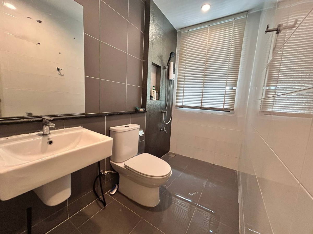 รูป T 1477 ให้เช่า ทาวน์โฮม 3 ชั้น "บ้านกลางเมือง บางนา-วงแหวน" เฟอร์ฯ ครบ เครื่องใช้ไฟฟ้าพร้อมอยู่! - รูปที่ 9/9