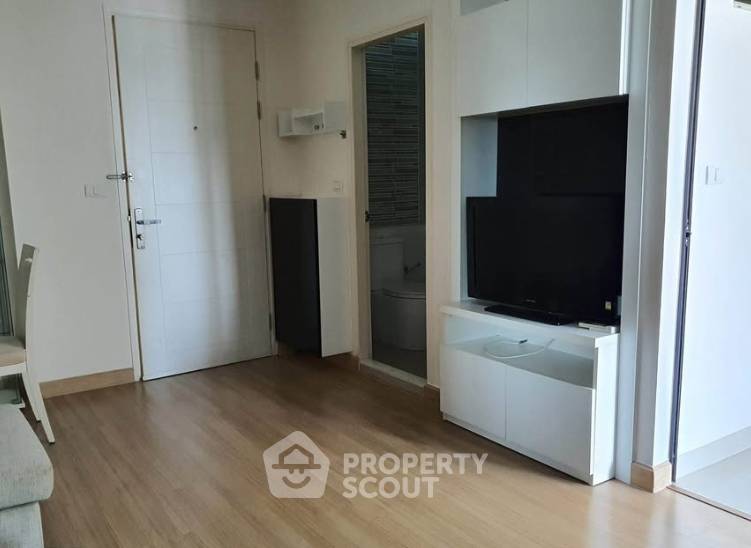 รูป คอนโด 1-ห้องนอน ที่ ไลฟ์ แอท ลาดพร้าว 18 ใกล้ MRT ลาดพร้าว (ID 2494964) - รูปที่ 1/13