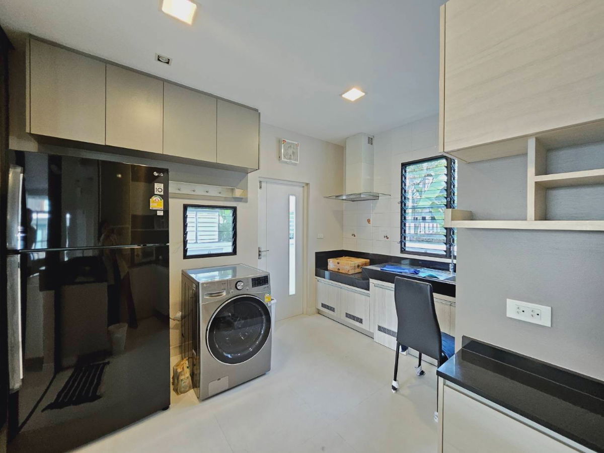 picture Luxury Single House for Rent | Montana Onnut-Wongwaen 4 - 3/8