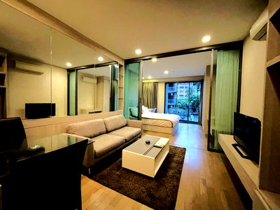 Condos for sale Big C Extra Rama 4 : Quiet Low-Rise 1-Bedroom Condo in CBD – Trapezo Sukhumvit 16 - U1744838