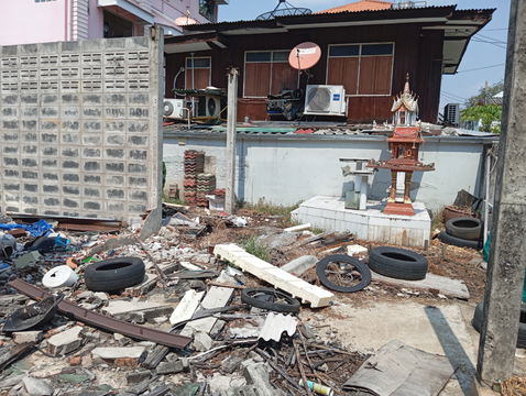 Sale Land for House deep soi but near Express way and BTS On Nut Sukhumvit 54