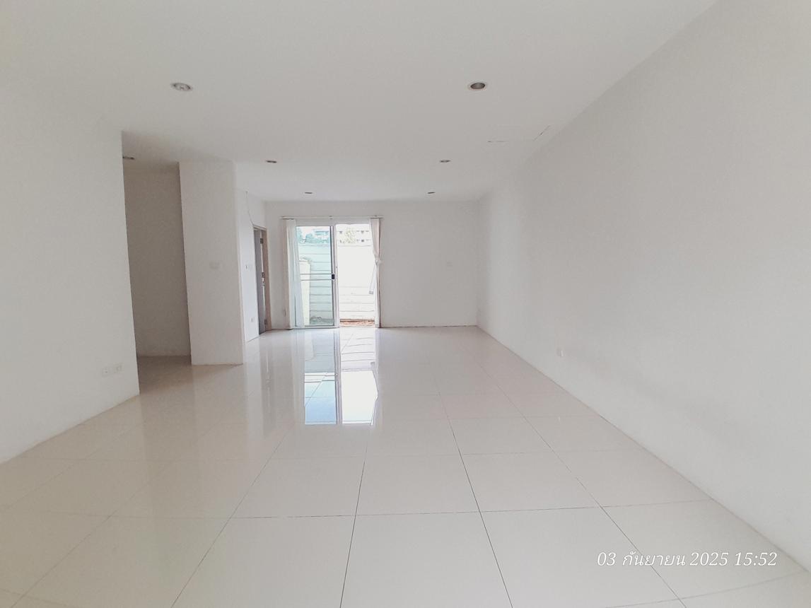 picture TOWN_HOUSE for sale  Khlong Sam Prawet Lat Krabang Bangkok - 13/26