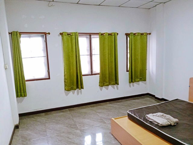 รูป ลาดสวาย ลำลูกกา ตลาดเอซี คลองสี่ 2.1 กม เลียบคลองสี่ ขายบ้านเดี่ยว รถไฟฟ้า BTS คูคต 4.8 กม. 20ตรว. 140ตรม. - รูปที่ 4/8