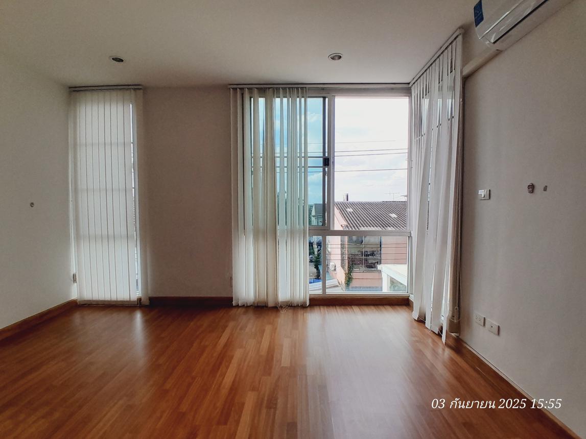 picture TOWN_HOUSE for sale  Khlong Sam Prawet Lat Krabang Bangkok - 19/26