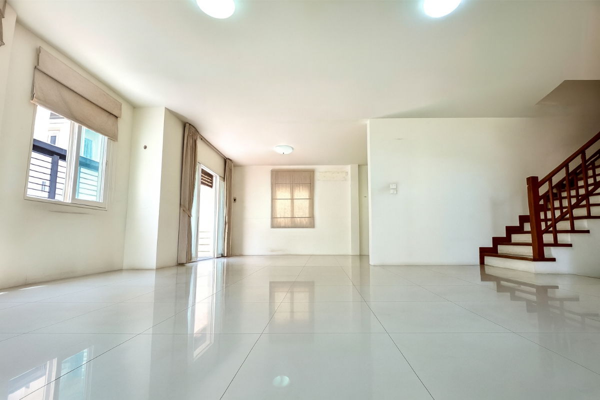 รูป ขายด่วน! บ้านเดี่ยว หมู่บ้าน เศรณีรายา 1 (Serranee Raya 1)  เพียง 6,990,000 บาท บ้านเดี่ยว 2 ชั้น 3 ห้องนอน 3 ห้องน้ำ 1 ห้องครัว จอดรถในบ้านได้ 2 คัน - รูปที่ 41/41