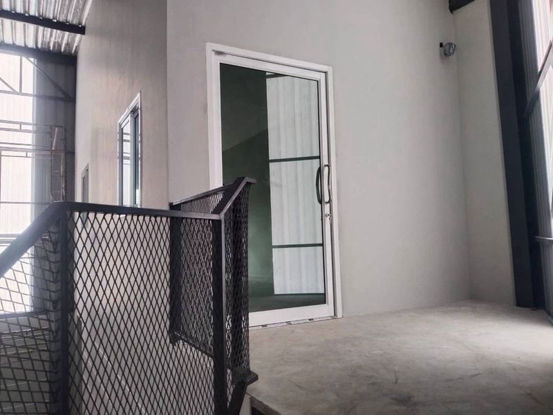 รูป ให้เช่าโกดัง โซนหนองไม้แดง ใกล้นิคมอมตะ ชลบุรี  - รูปที่ 2/6