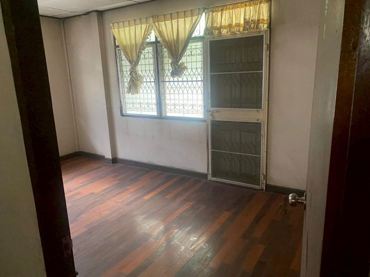 รูป ขายที่ดินพร้อมสิ่งปลูกสร้าง ทำเลทองเดินทางสะดวก ขนาด 42ตร.ว.หมู่บ้านอินโดไทย ซอยรัตนาธิเบศร์18 บางกระสอ เมือง จังหวัดนนทบุรี - รูปที่ 7/9